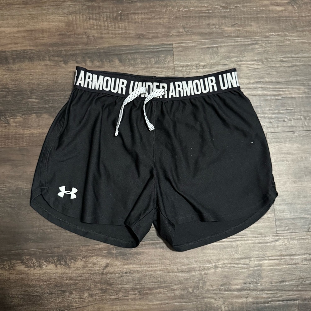 Under Armour Black Athletic Shorts - XL YOUTH